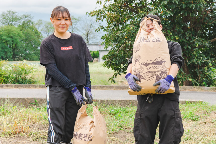 自分たちで育てた「特製そば粉」へ